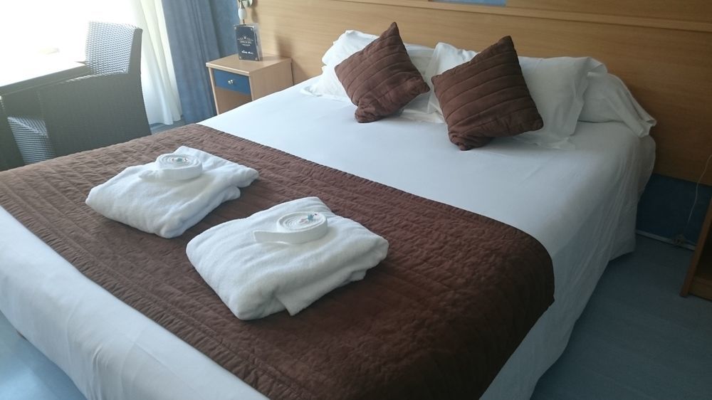 שוד-אג Brit Hotel Du Ban מראה חיצוני תמונה