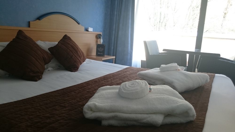 שוד-אג Brit Hotel Du Ban מראה חיצוני תמונה