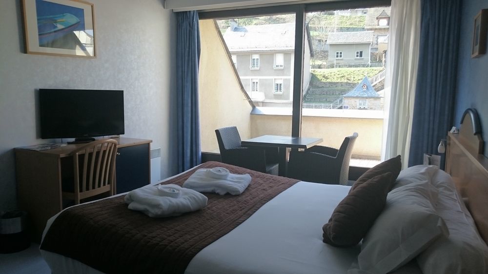 שוד-אג Brit Hotel Du Ban מראה חיצוני תמונה