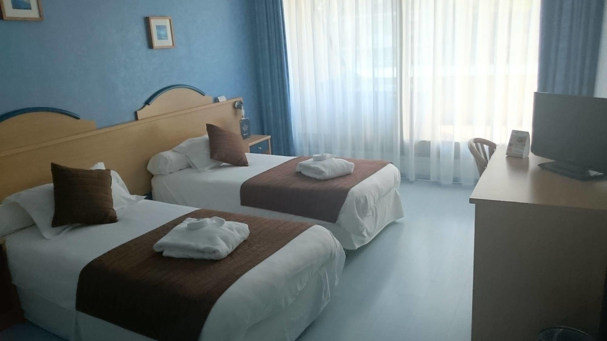 שוד-אג Brit Hotel Du Ban מראה חיצוני תמונה